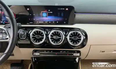 Mercedes-Benz A-Class 2023 2.0 Автомат в Москве № 142473, миниатюра 10