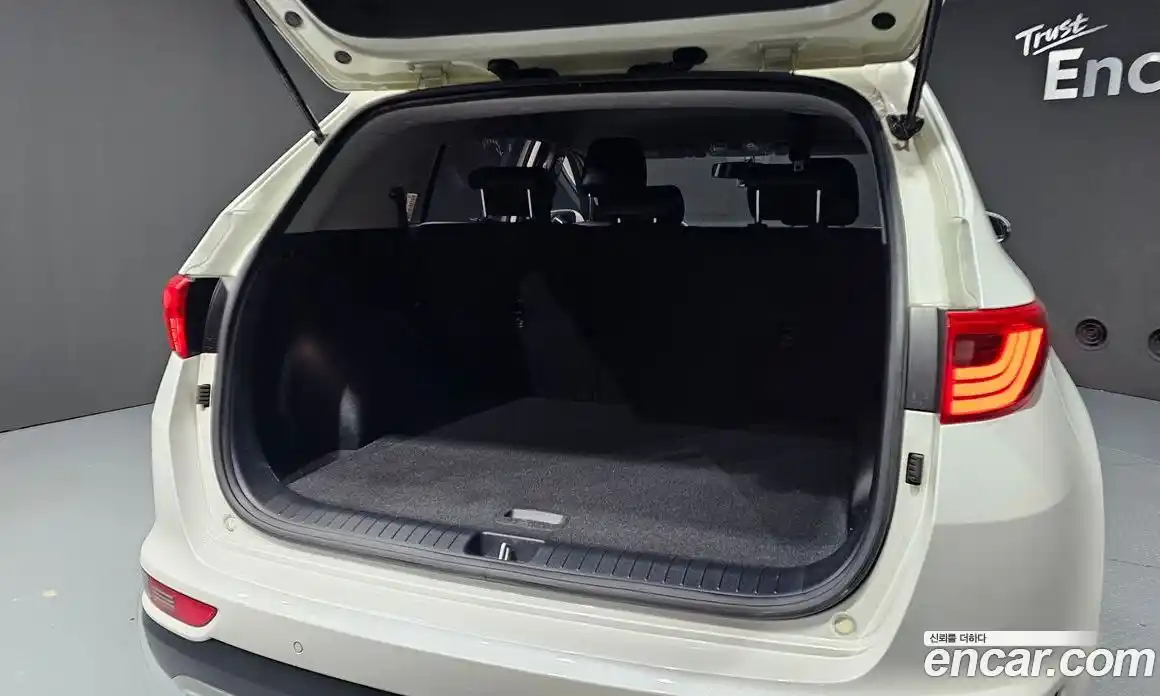 Kia Sportage 2016 2.0 Автомат в Москве № 14422, фото 13