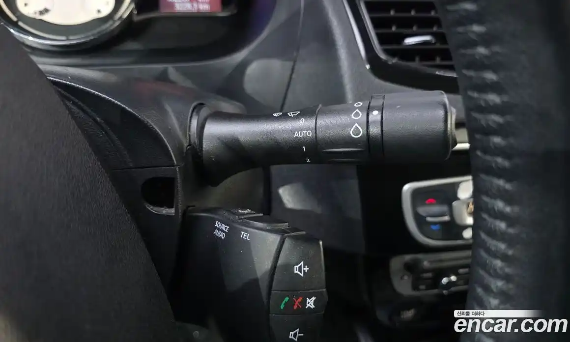 Renault SM3 2016 1.6 Автомат в Москве № 147866, фото 11