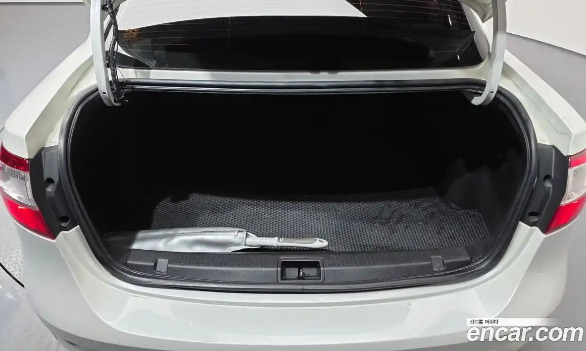 Renault SM3 2016 1.6 Автомат в Москве № 147866, фото 13