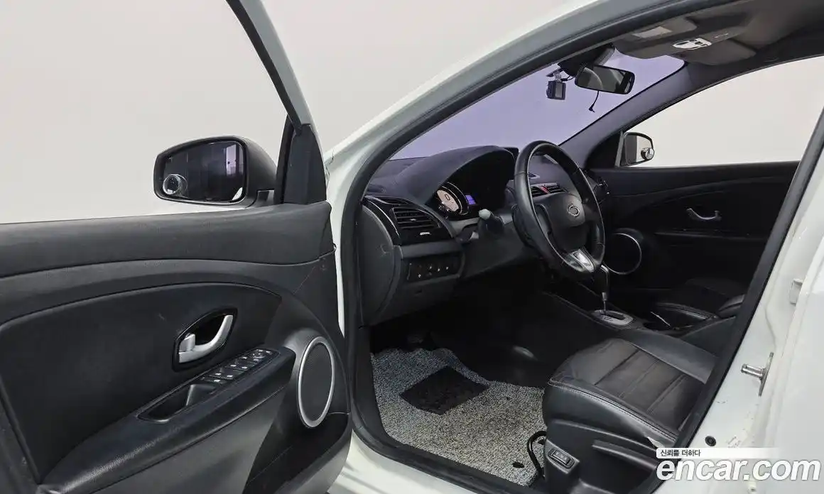 Renault SM3 2016 1.6 Автомат в Москве № 147866, фото 3