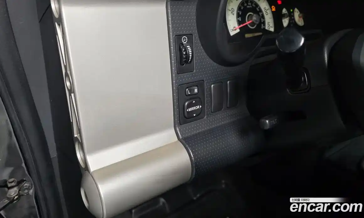 Toyota FJ Cruiser 2007 4.0 Автомат в Москве № 151238, фото 17