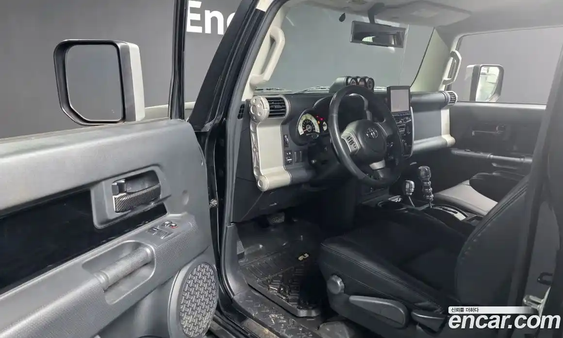 Toyota FJ Cruiser 2007 4.0 Автомат в Москве № 151238, фото 10