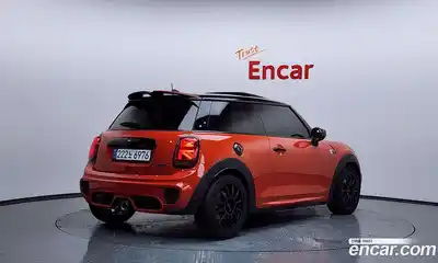 Mini Cooper 2021 2.0 Автомат в Москве № 153443, миниатюра 2