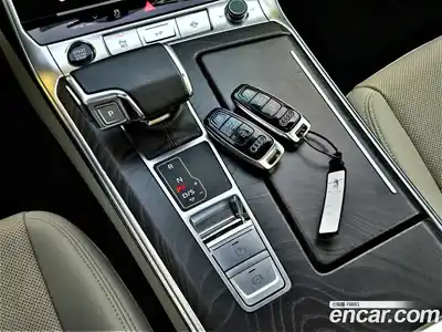 Audi A6 2023 2.0 Автомат в Москве № 156355, миниатюра 9