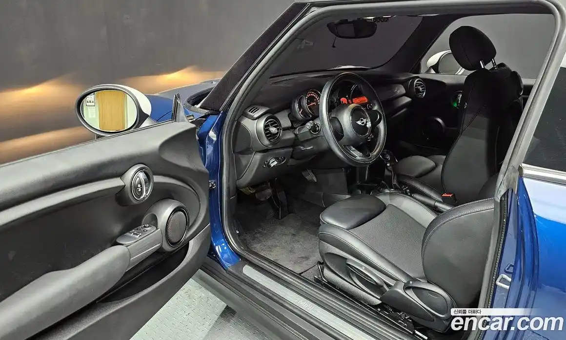 Mini Cooper 2014 1.5 Автомат в Москве № 157352, фото 11