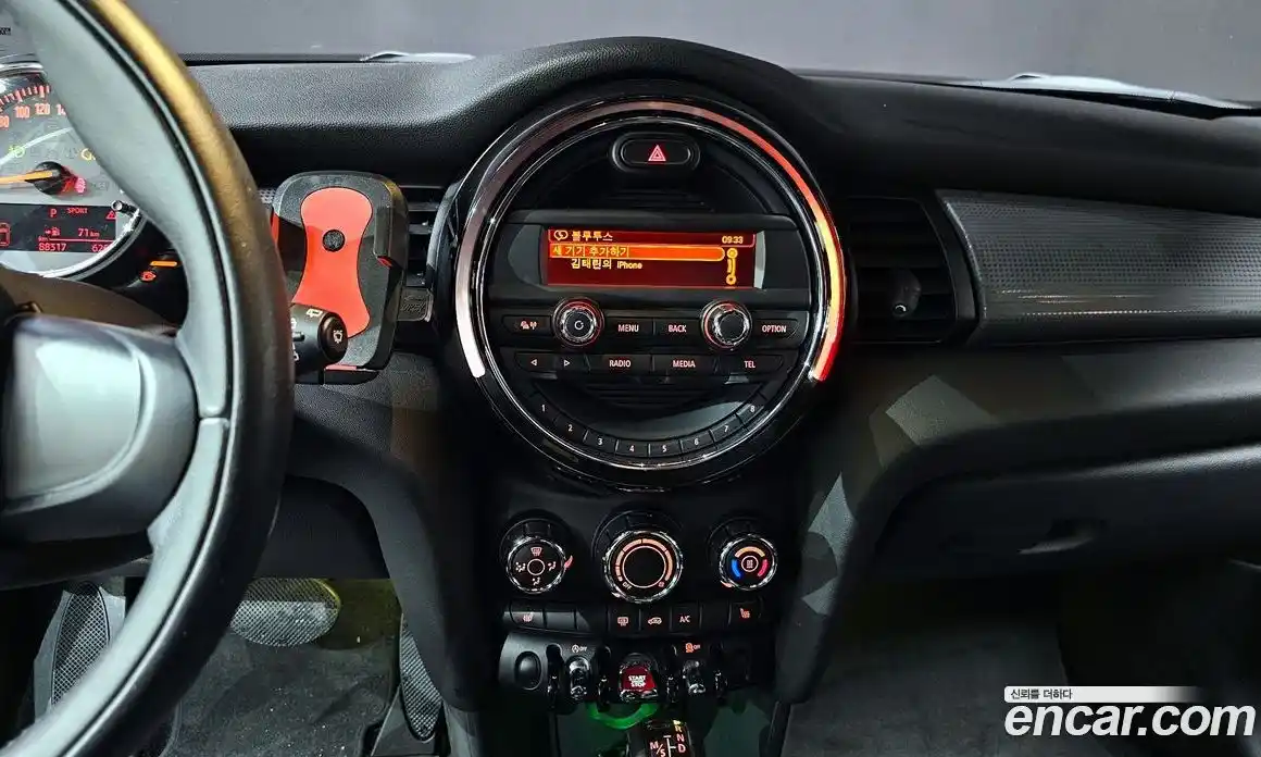 Mini Cooper 2014 1.5 Автомат в Москве № 157352, фото 18