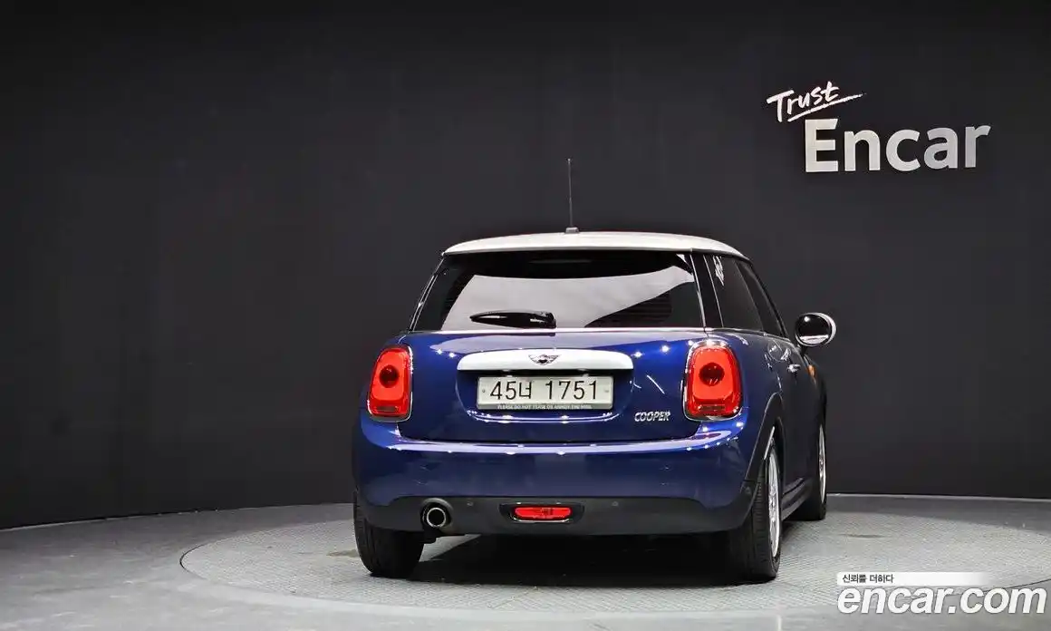Mini Cooper 2014 1.5 Автомат в Москве № 157352, фото 20