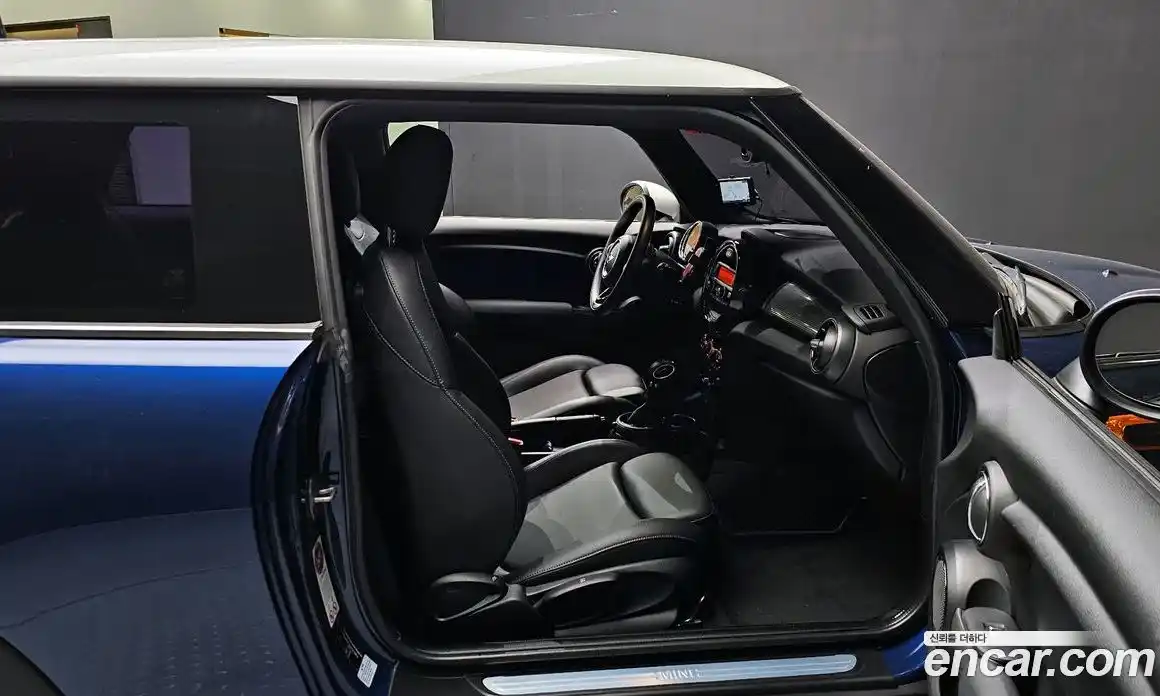 Mini Cooper 2014 1.5 Автомат в Москве № 157352, фото 5