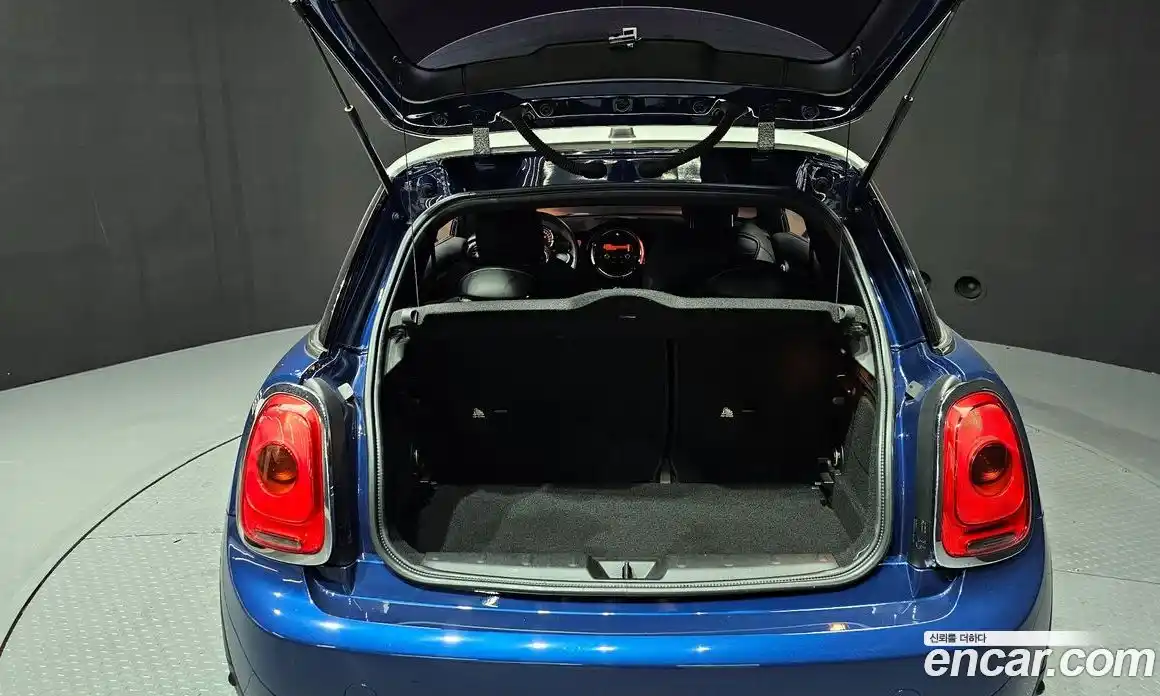 Mini Cooper 2014 1.5 Автомат в Москве № 157352, фото 8