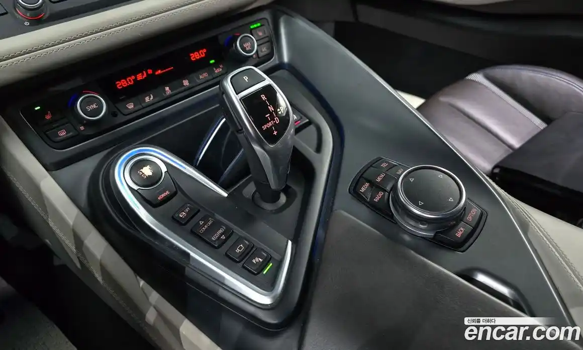 BMW i8 2016 1.5 Автомат в Москве № 158198, фото 9