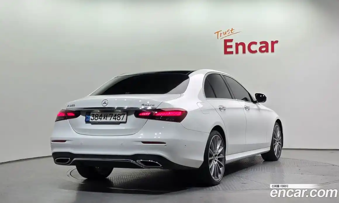 Mercedes-Benz E-Class 2022 2.0 Автомат в Москве № 160645, фото 17