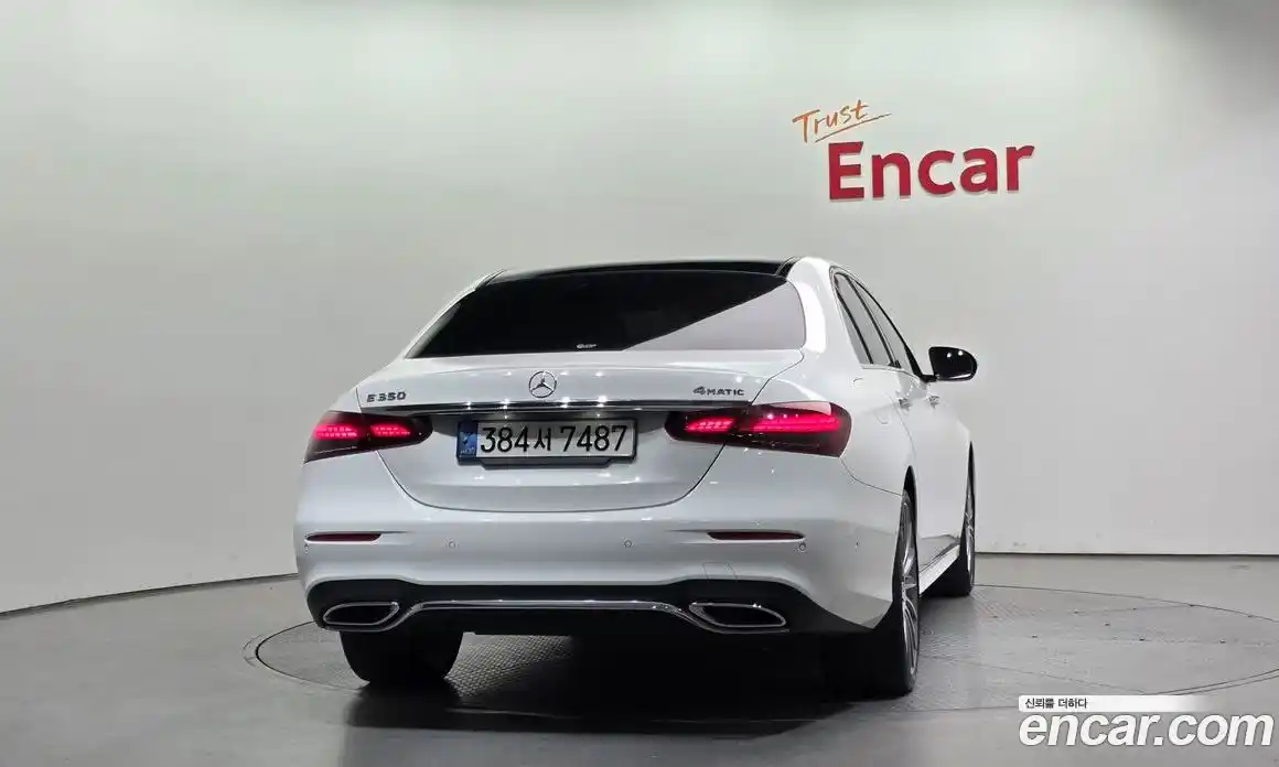 Mercedes-Benz E-Class 2022 2.0 Автомат в Москве № 160645, фото 4