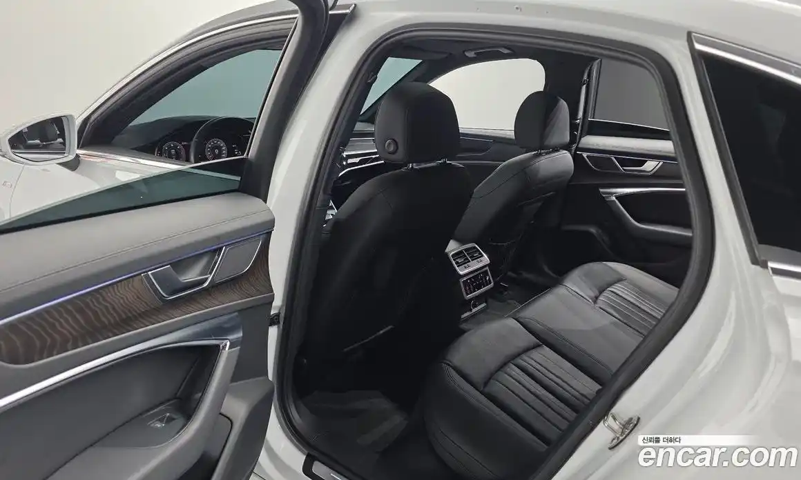 Audi A6 2020 2.0 Автомат в Москве № 163621, фото 17