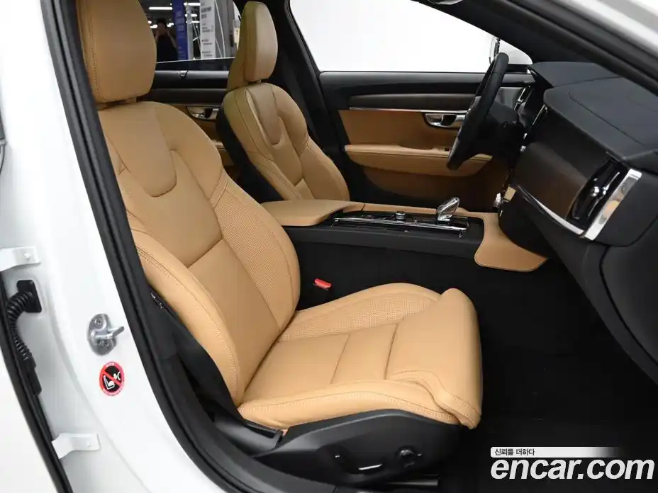 Volvo V90 2024 2.0 Автомат в Москве № 164145, фото 10