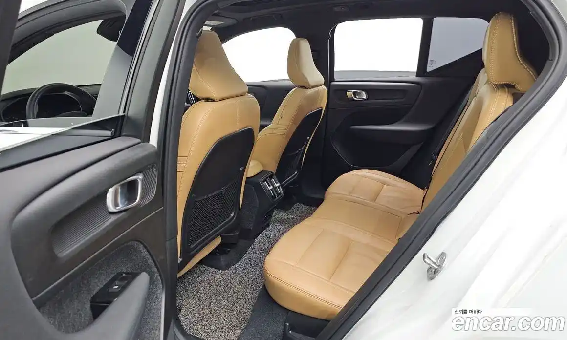 Volvo XC40 2022 2.0 Автомат в Москве № 164626, фото 5