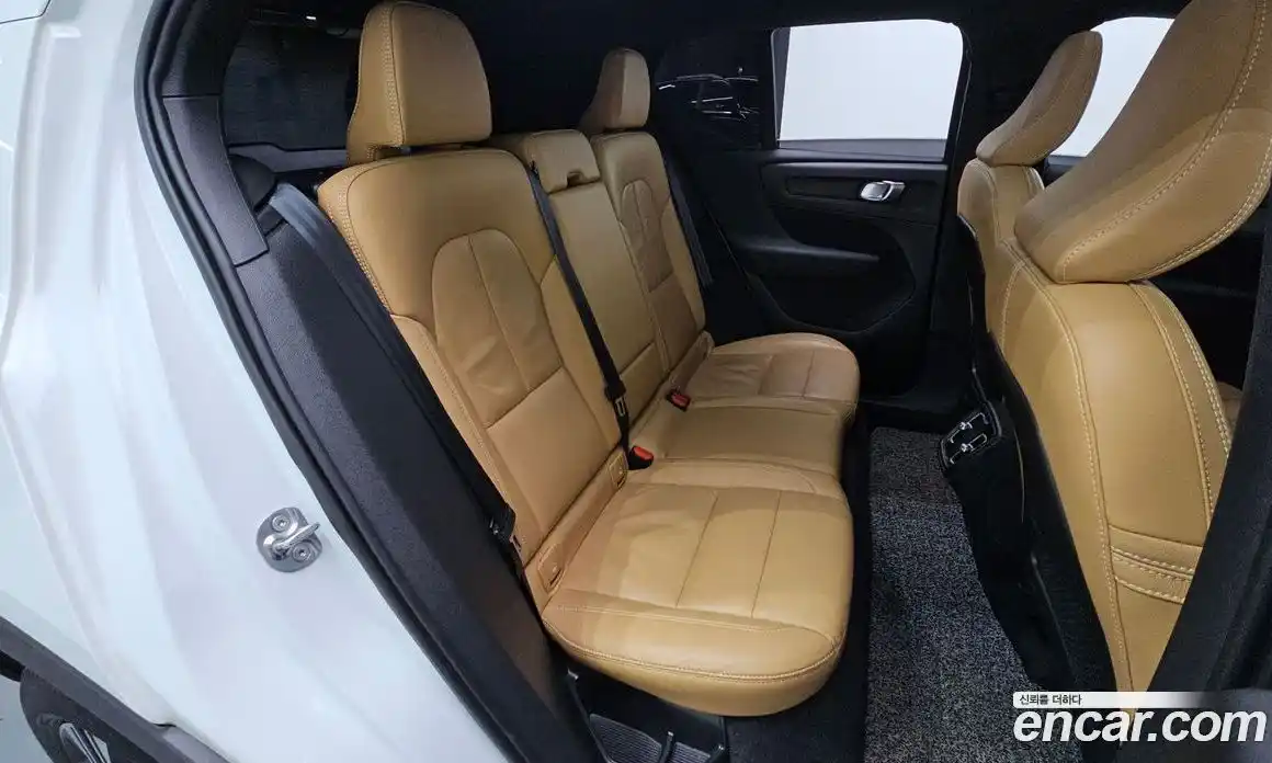 Volvo XC40 2022 2.0 Автомат в Москве № 164626, фото 8