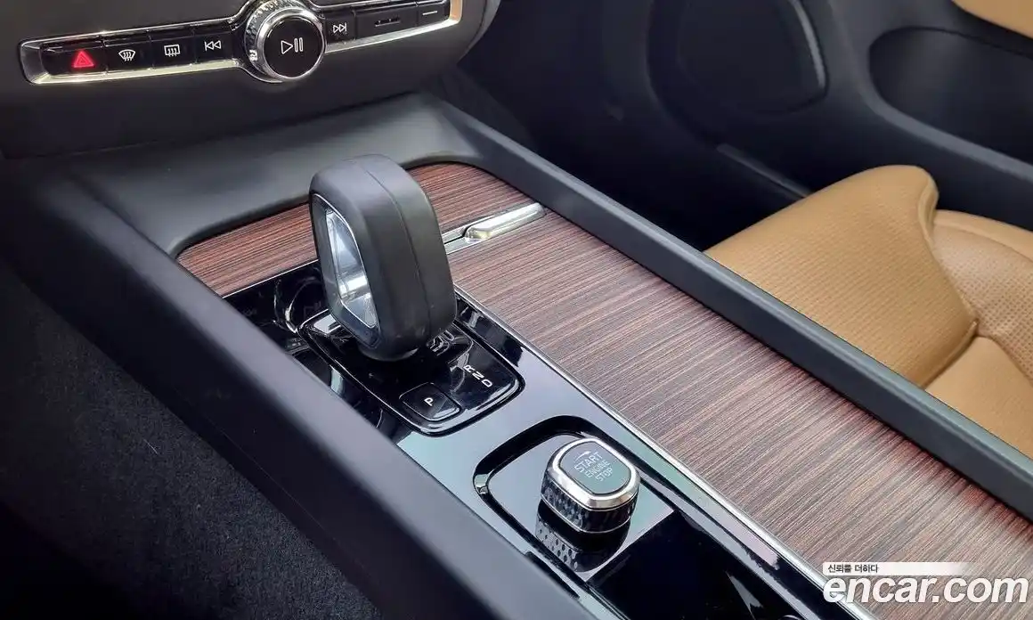 Volvo V60 2022 2.0 Автомат в Москве № 164802, фото 14