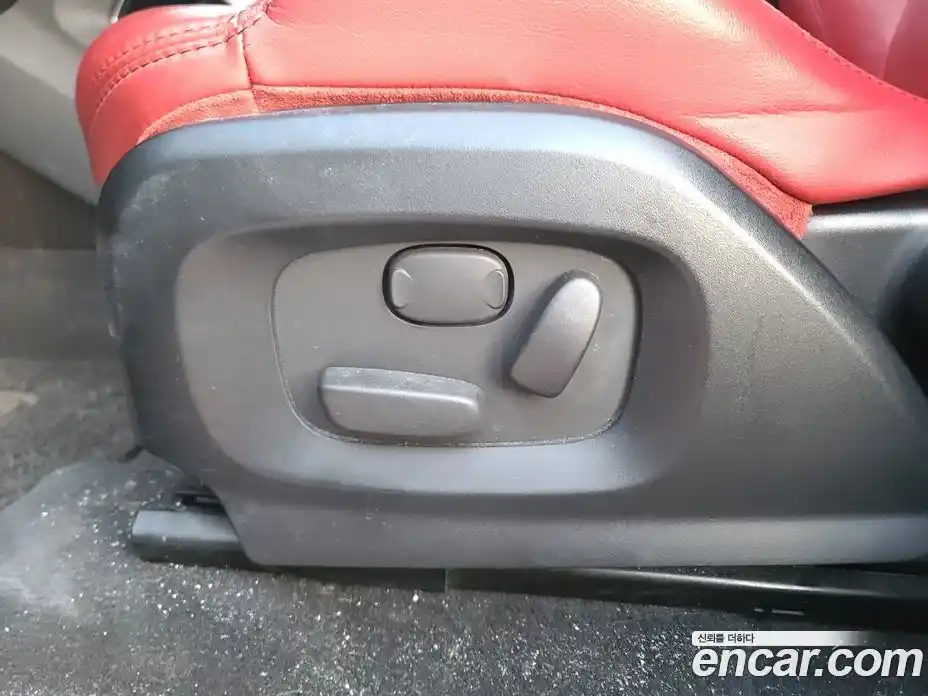 Land Rover Range-Rover Evoque 2015 2.2 Автомат в Москве № 166895, фото 16