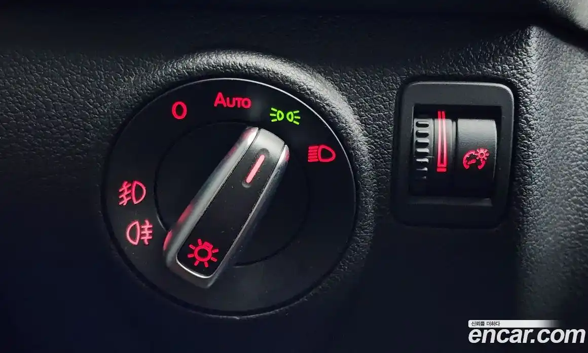 Volkswagen Tiguan 2014 2.0 Автомат в Москве № 168929, фото 17