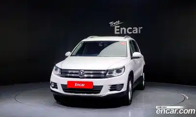 Volkswagen Tiguan 2014 2.0 Автомат в Москве № 168929, миниатюра 3