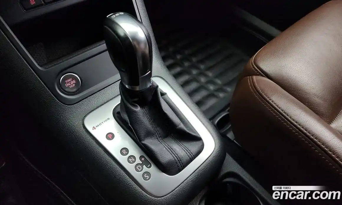 Volkswagen Tiguan 2014 2.0 Автомат в Москве № 168929, фото 9