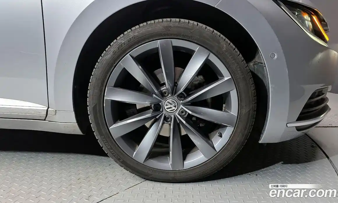 Volkswagen Arteon 2020 2.0 Автомат в Москве № 168992, фото 12