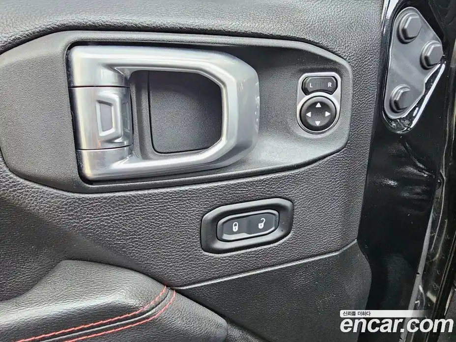 Jeep Wrangler 2021 2.0 Автомат в Москве № 169956, фото 15