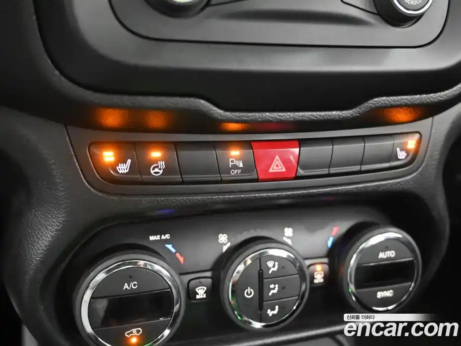 Jeep Renegade 2015 2.4 Автомат в Москве № 170084, фото 17