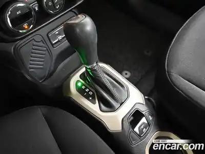 Jeep Renegade 2015 2.4 Автомат в Москве № 170084, миниатюра 9