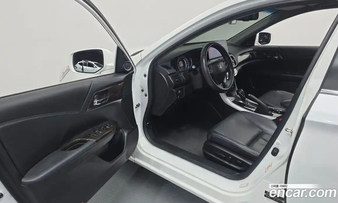 Honda Accord 2015 2.4 Автомат в Москве № 170629, фото 14