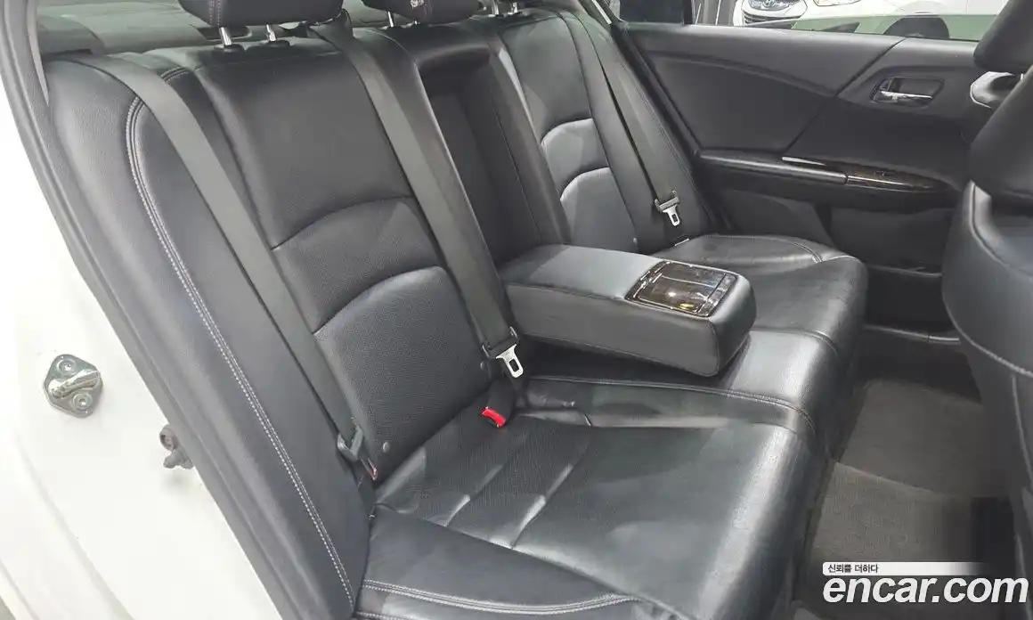 Honda Accord 2015 2.4 Автомат в Москве № 170629, фото 20