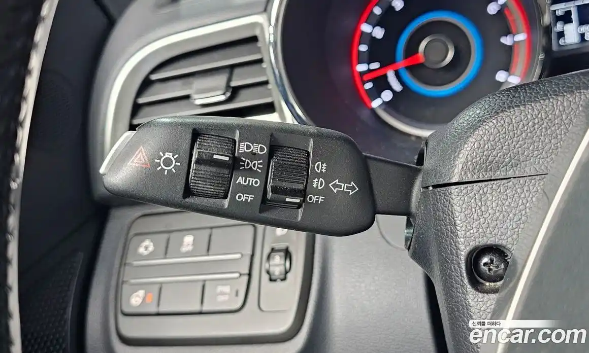 SsangYong TIBOLI 2015 1.6 Автомат в Москве № 181868, фото 13