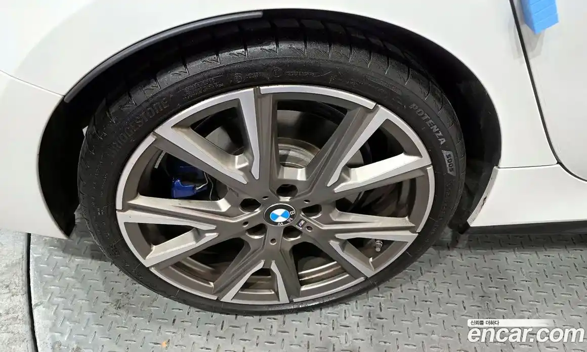 BMW 1-Series 2024 2.0 Автомат в Москве № 186976, фото 1