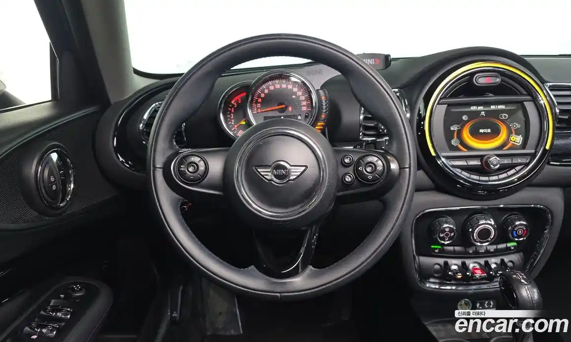 Mini Clubman 2016 2.0 Автомат в Москве № 188341, фото 17