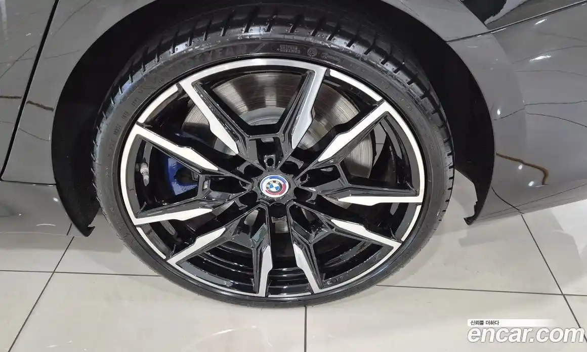 BMW 8-Series 2023 4.4 Автомат в Москве № 192361, фото 5