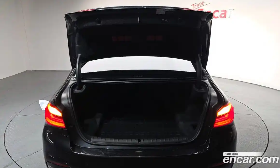 BMW 5-Series 2018 2.0 Автомат в Москве № 192985, фото 20