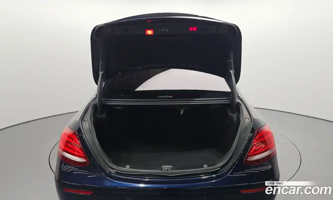 Mercedes-Benz E-Class 2018 2.0 Автомат в Москве № 195310, фото 11