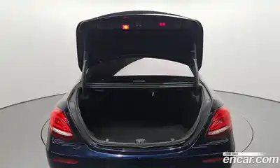 Mercedes-Benz E-Class 2018 2.0 Автомат в Москве № 195310, миниатюра 11