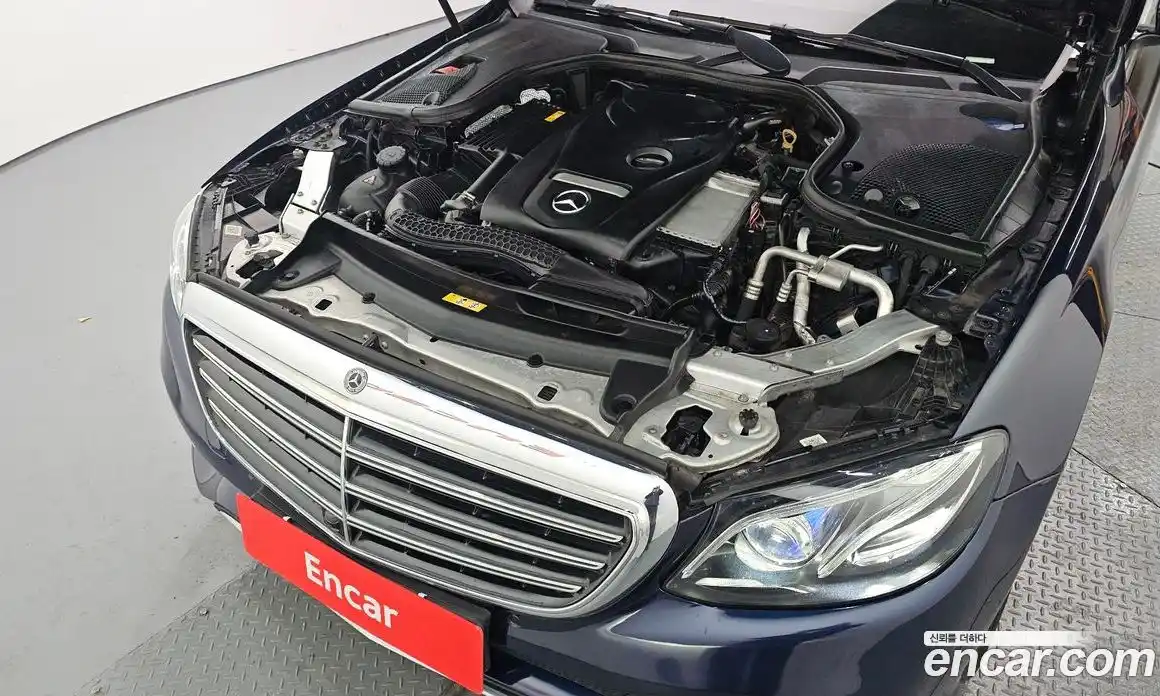 Mercedes-Benz E-Class 2018 2.0 Автомат в Москве № 195310, фото 12