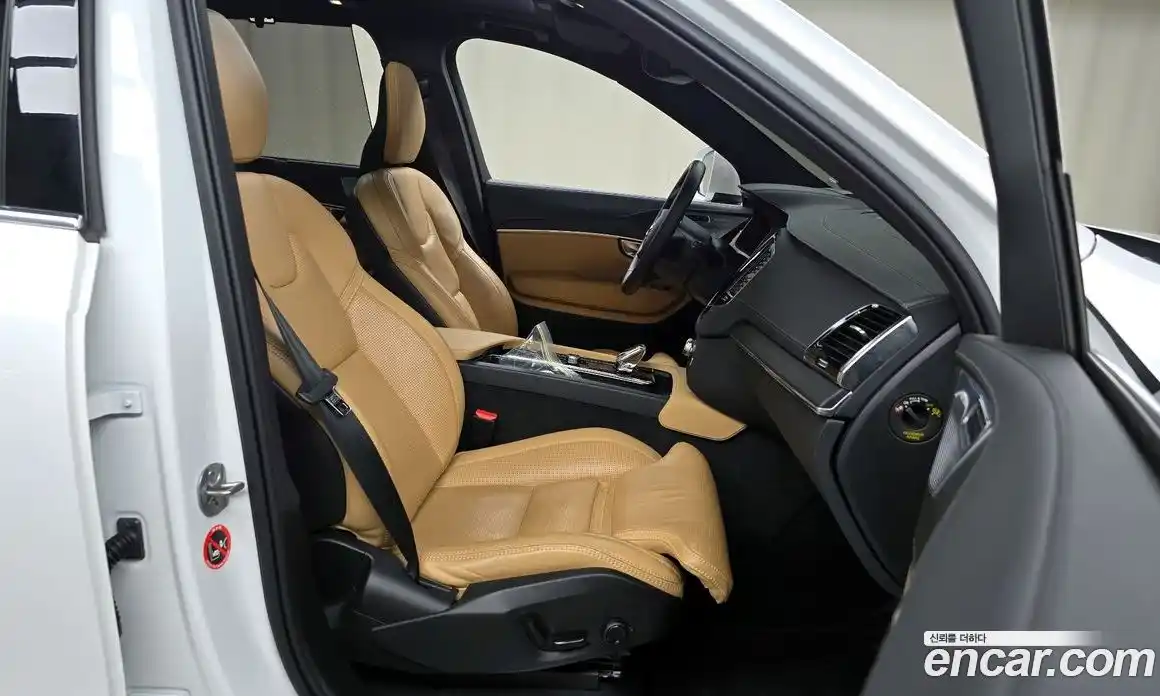 Volvo XC90 2023 2.0 Автомат в Москве № 197053, фото 13