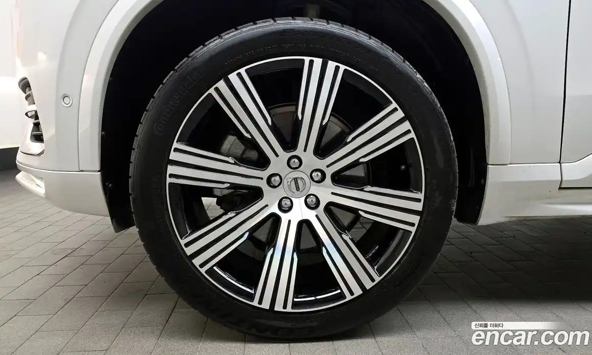 Volvo XC90 2023 2.0 Автомат в Москве № 197053, фото 17