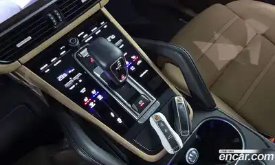 Porsche Cayenne 2022 3.0 Автомат в Москве № 197259, миниатюра 9