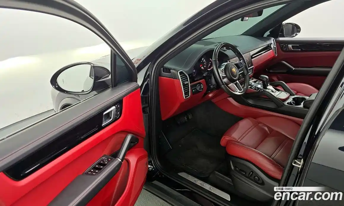 Porsche Cayenne 2022 3.0 Автомат в Москве № 197482, фото 14