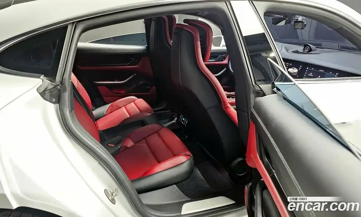 Porsche Taycan 2021 0.1 Автомат в Москве № 197496, фото 4