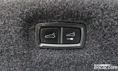 Porsche Taycan 2021 0.1 Автомат в Москве № 197496, миниатюра 6