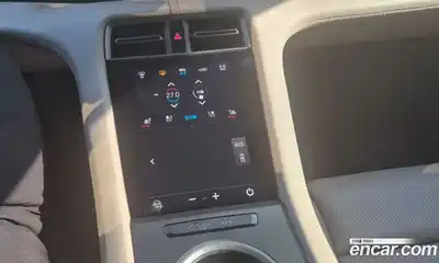 Porsche Taycan 2025 Автомат в Москве № 197720, миниатюра 6