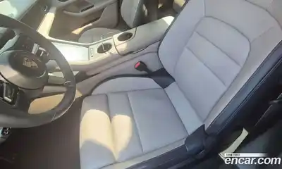 Porsche Taycan 2025 Автомат в Москве № 197720, миниатюра 7