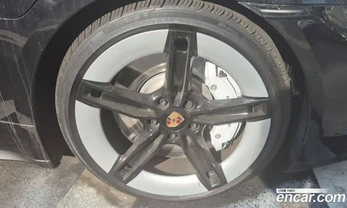 Porsche Taycan 2025 Автомат в Москве № 197720, фото 9