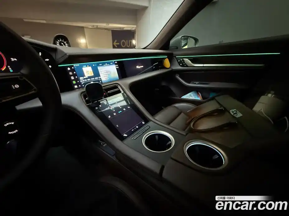 Porsche Taycan 2024 Автомат в Москве № 197911, фото 15